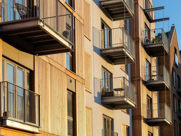 Wapping Wharf Phase II balcony 43