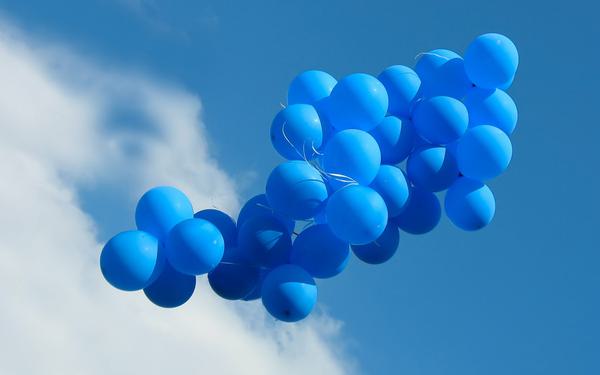 Blue balloons - air quality